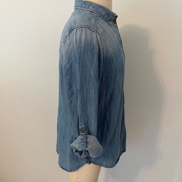 American Eagle Blue Chambray Long Sleeve Boyfriend Fit Button-Up Shirt Large - Picture 2 of 7